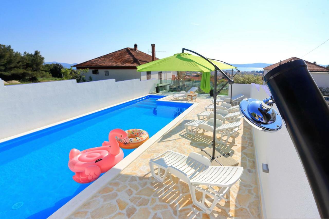 Apartment And Pool Nika Bibinje Bagian luar foto